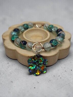 Elegant Multicolor Beaded Bracelet with Iridescent Flower Charm Jewelry